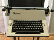 Механическая пишущая машинка OPTIMA